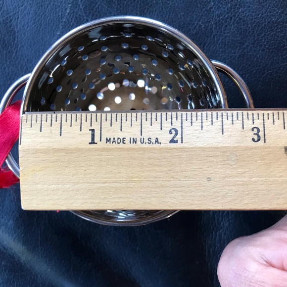 Collander Tree Ornament - Picture 4 of 6